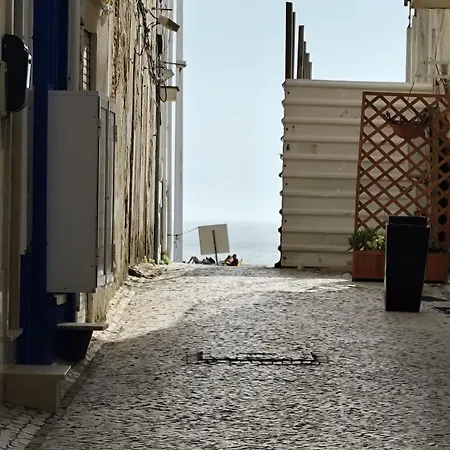 Casinha Da Marina - Totalmente Renovada 나자레