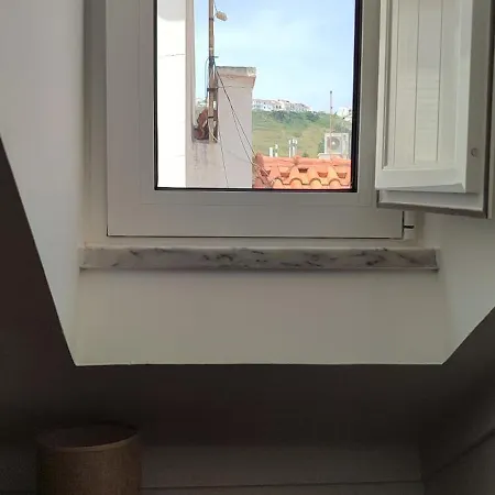 Casinha Da Marina - Totalmente Renovada * 나자레